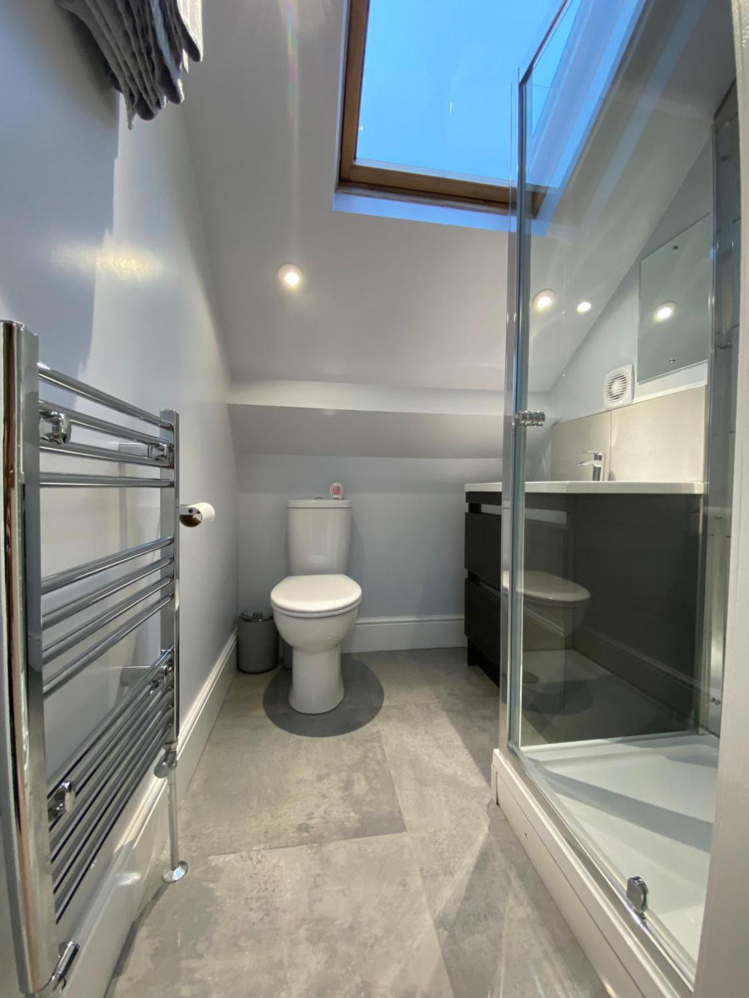Private & Modern En-Suite Rooms Town Centre Self Check-In Барнслі Екстер'єр фото