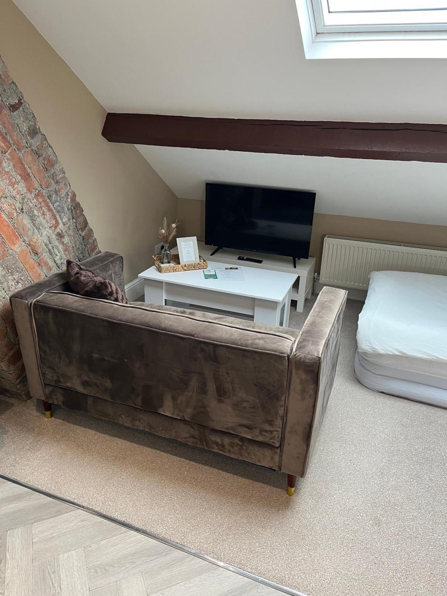 Private & Modern En-Suite Rooms Town Centre Self Check-In Барнслі Екстер'єр фото