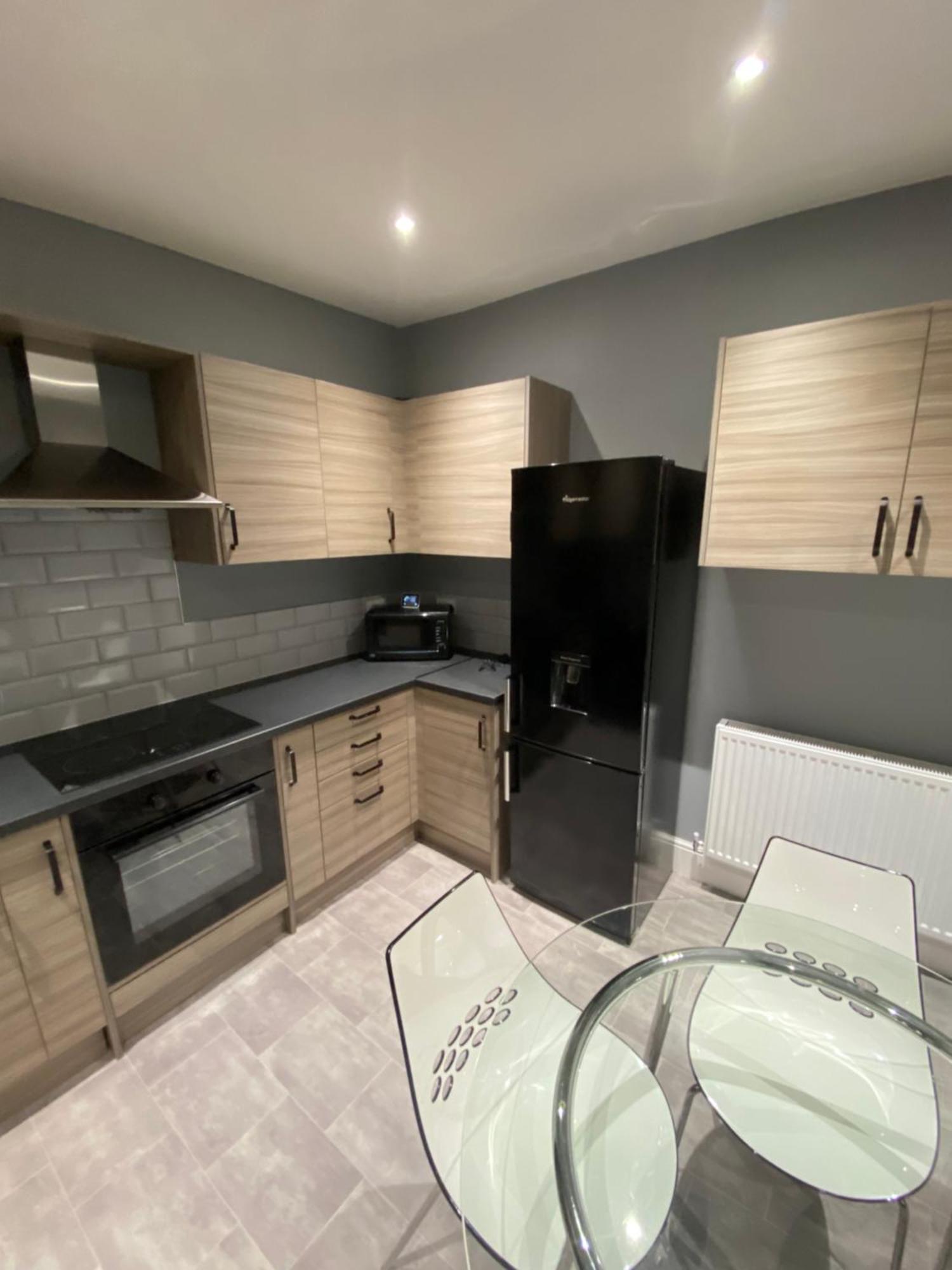 Private & Modern En-Suite Rooms Town Centre Self Check-In Барнслі Екстер'єр фото