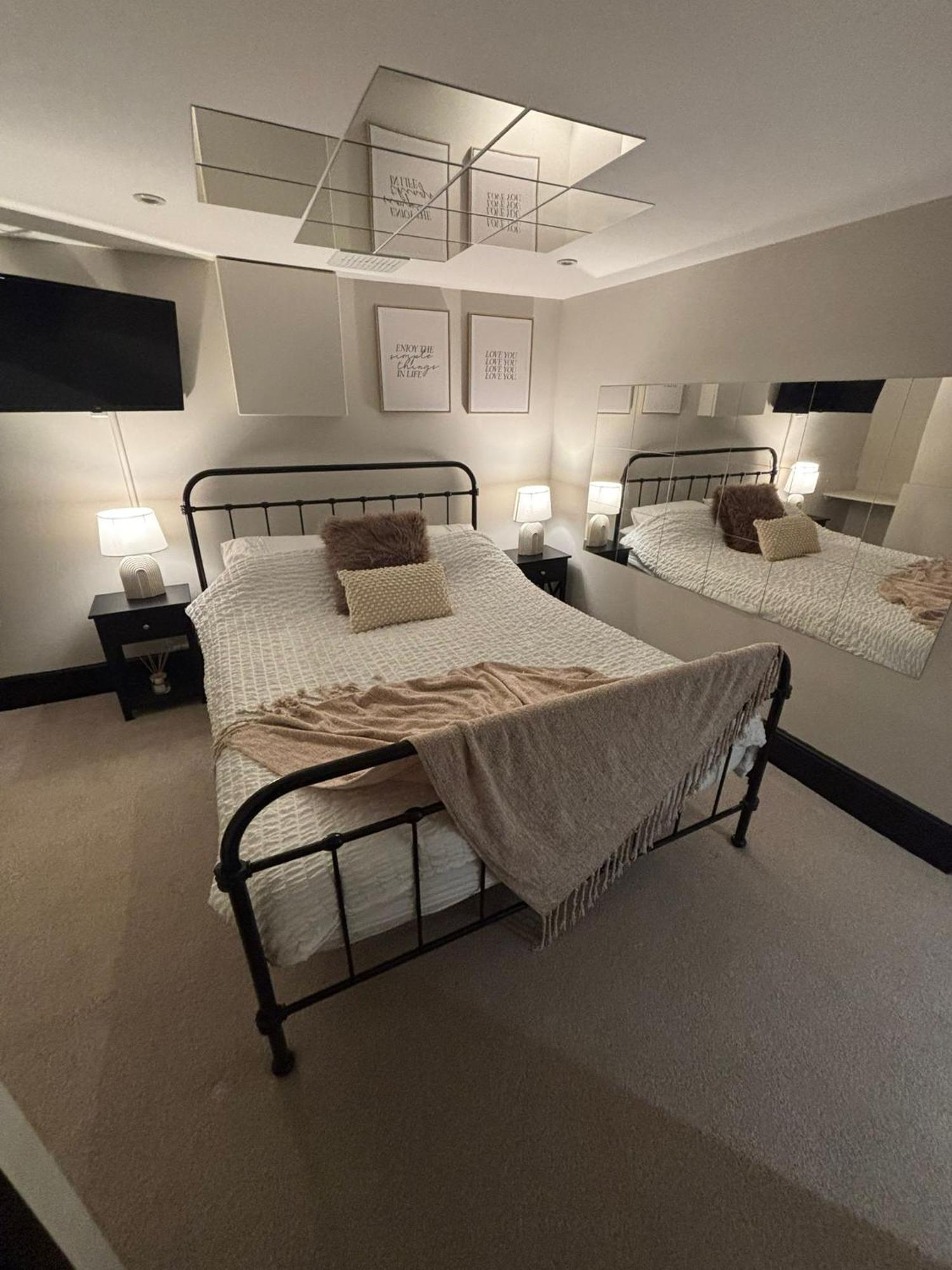 Private & Modern En-Suite Rooms Town Centre Self Check-In Барнслі Екстер'єр фото